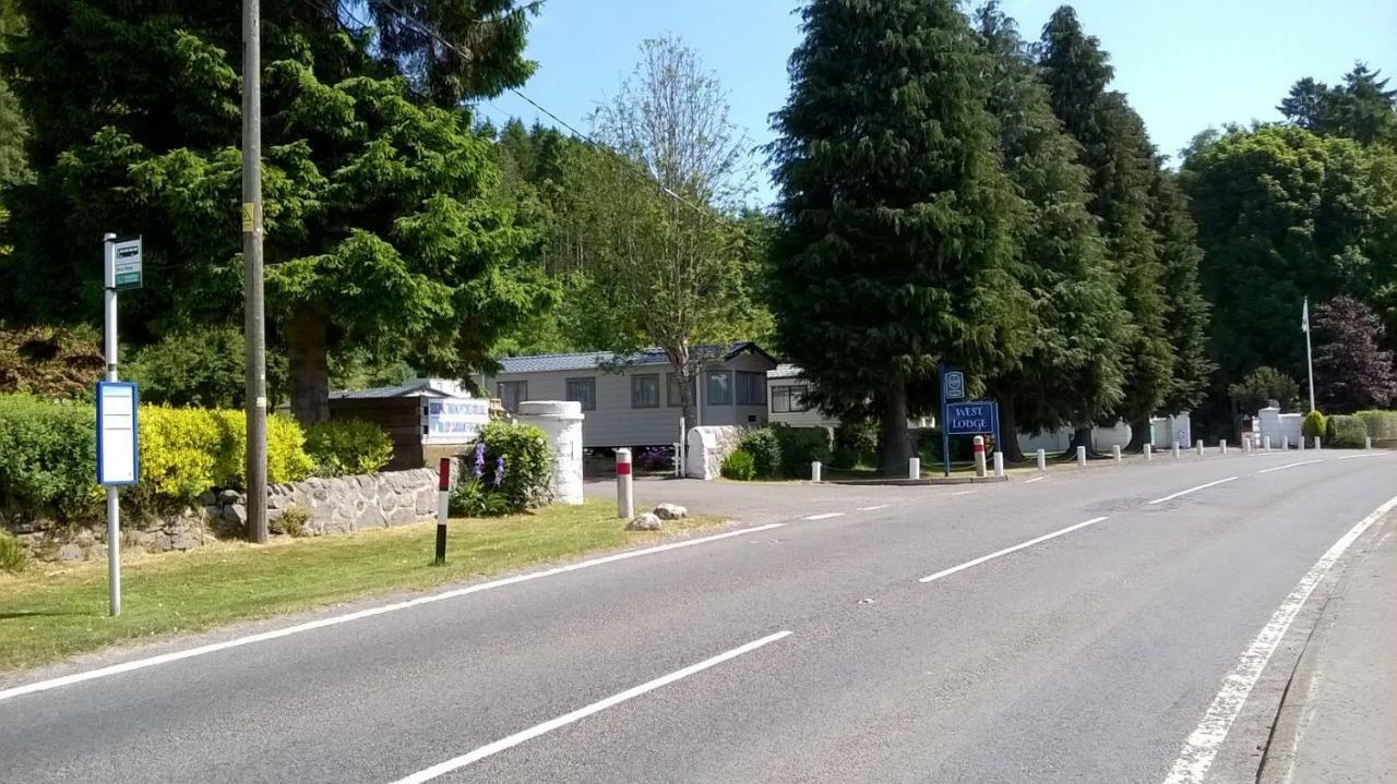 West Lodge Caravan Park Comrie Eksteriør billede